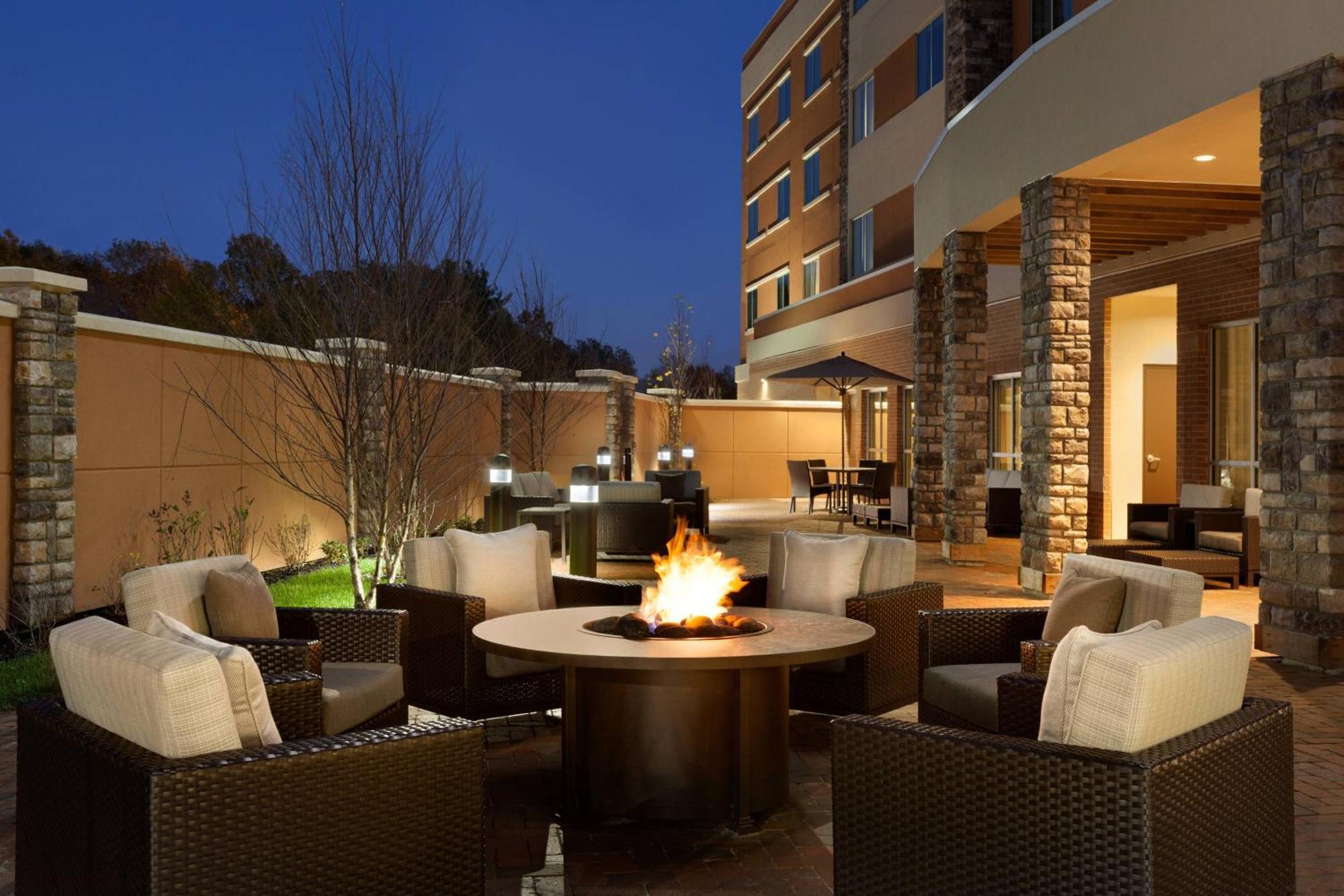 Hotel Courtyard By Marriott Boston Dedham/Westwood Exterior foto